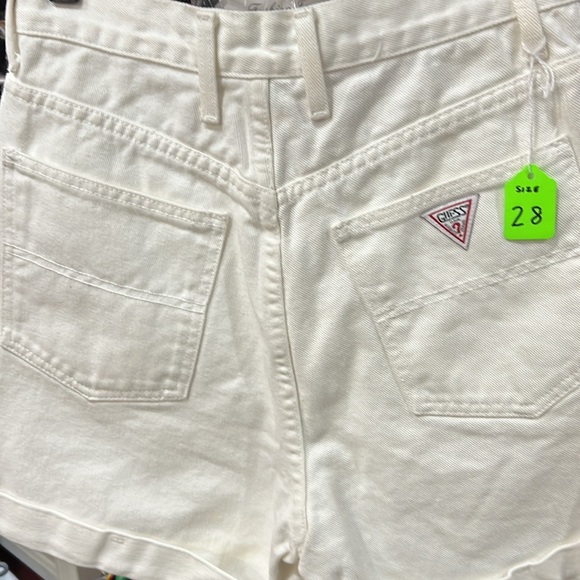 Guess shorts - Picture 2 of 2